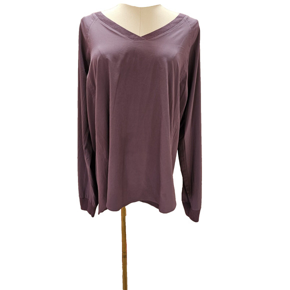 Athleta Zephyr Womens Pullover Top V Neck Long Sleeve Purple Lilac Athleisure M - Picture 1 of 4